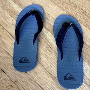 Quicksilver Kids sz 6 Flip Flop BNWOT